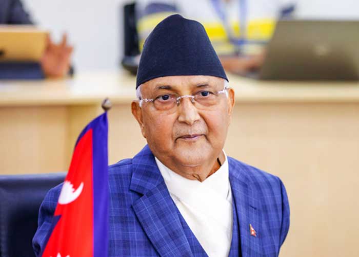प्रधानमन्त्री ओलीलाई कारबाही माग गर्दै निर्वाचन आयोगमा उजुरी
